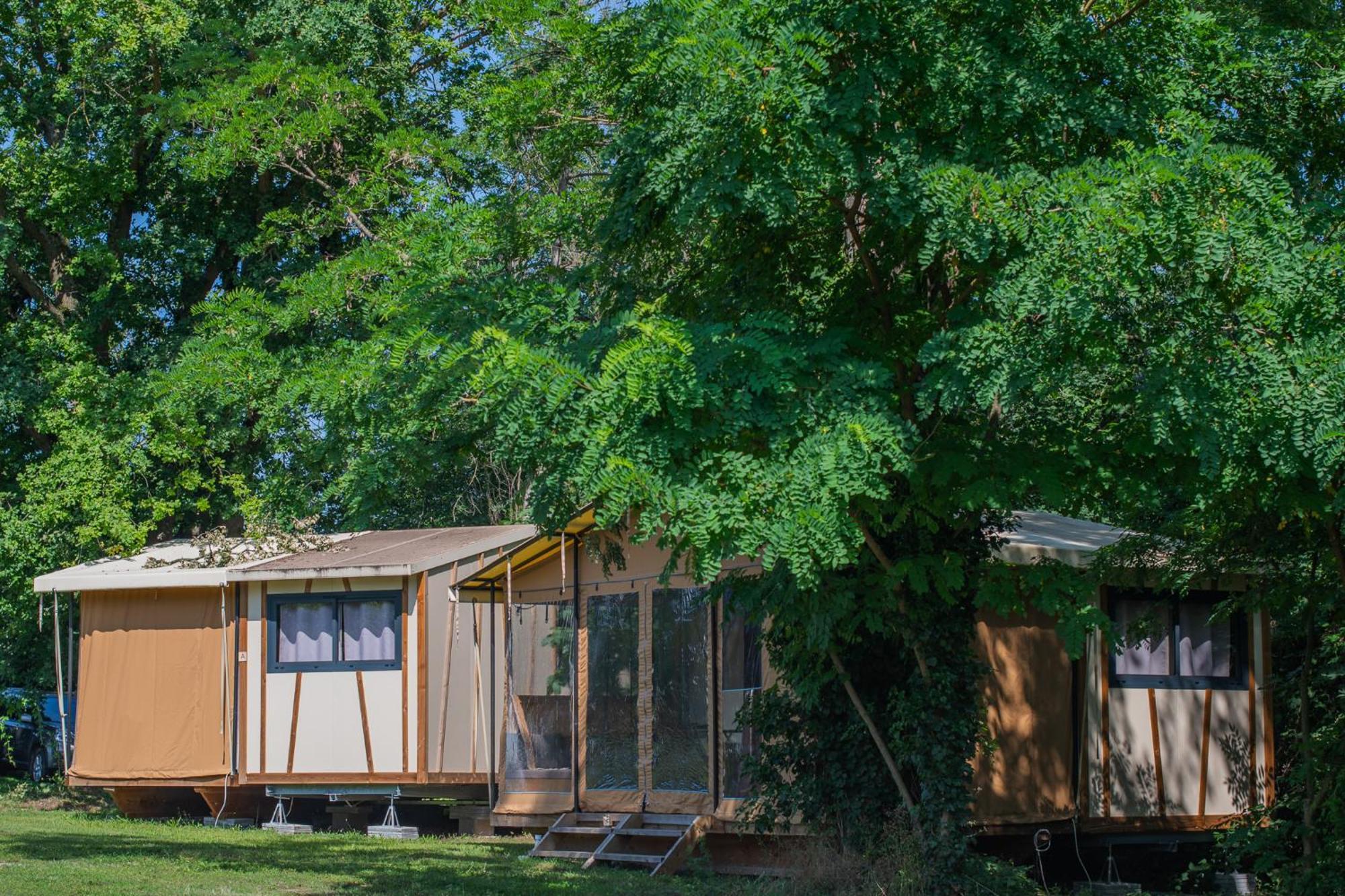 Camping Onlycamp Vauban نيوف-بريساش المظهر الخارجي الصورة